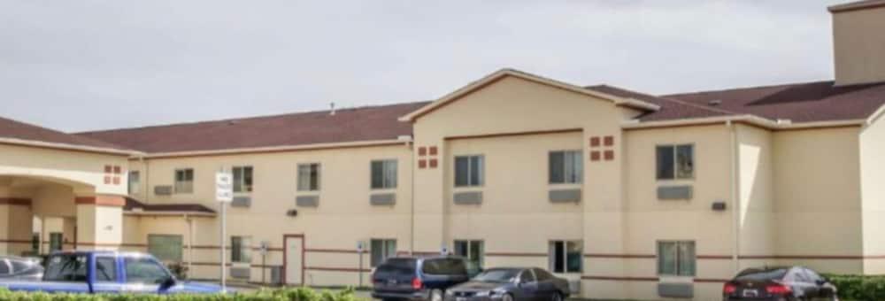 Super 8 By Wyndham Brenham Tx Hotell Eksteriør bilde