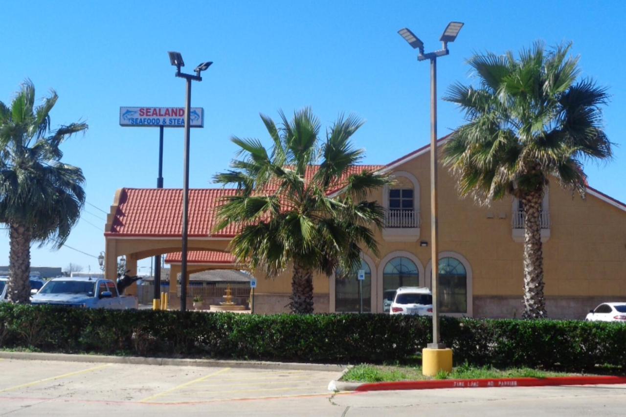 Super 8 By Wyndham Brenham Tx Hotell Eksteriør bilde